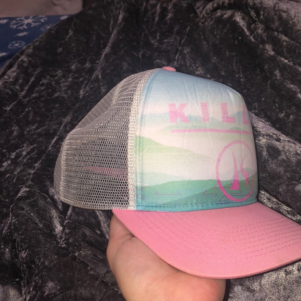 Women’s trucker hat🏔️ - Picture 2 of 3